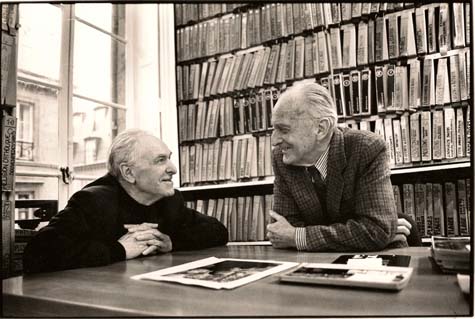 Le photographe Robert Doisneau et Raymond Grosset, directeur de l'agence de presse Rapho Photo Elise Hardy / Gamma-Rapho