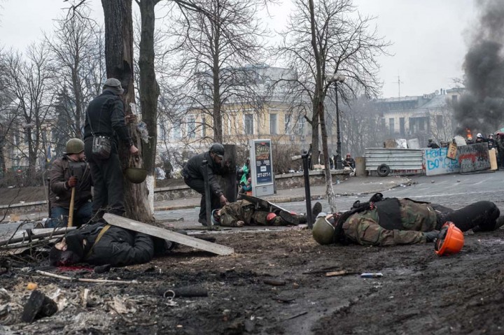 Kiev, Ukraina. 20/02/2014 Riots on Maidan square. Civilians killed by the police with Kalashnikov. More than 25 dead this morning.