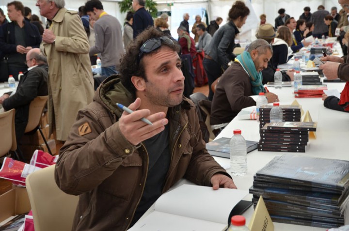 William Daniels signe son livre à Bayeux (c) Geneviève Delalot