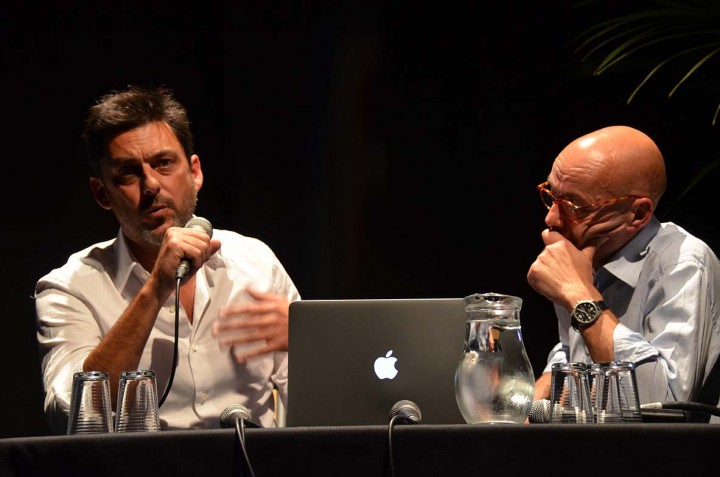 Bayeux le 7 oct. 2015 Laurence Geai, Alvaro Canovas, Patrick Chauvel. Trois générations de photoreporters réunies à l'occasion du Prix Bayeux 2015, pour évoquer leur travail, son évolution à l'heure du numérique et ses grands fondamentaux. Un débat animé par Alain Frilet