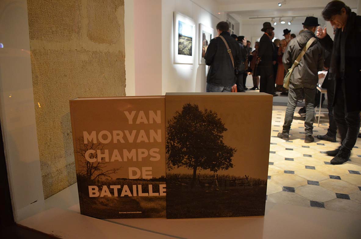 Paris le 9 nov 2015, Vernissage de l'exposition Champs de bataille de Yan Morvan et sortie du livre du même titre aux Editions PhotosynthèsePhotographie ©Geneviève Delalot