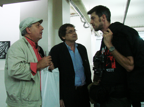 Paris, le 14 octobre 2008 A la galerie VU', de gauche à droite : Michel Puech, Xavier Soulé de Abvent et David Sauveur. Photographie Geneviève Delalot 