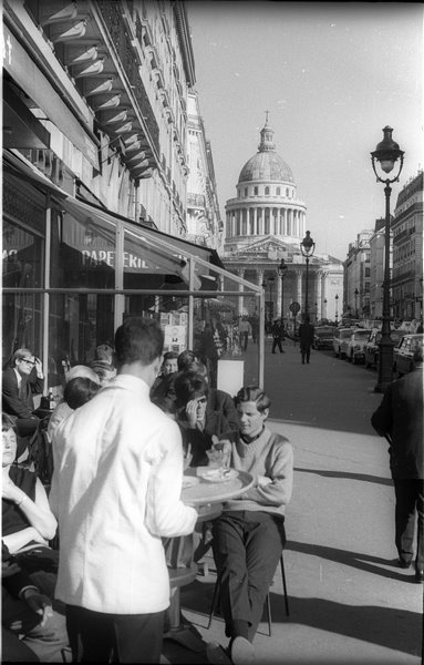 Paris, 1965, au fond le Panthéon - Photographie de Gérard-Aimé/Ville de Paris/ BHVP