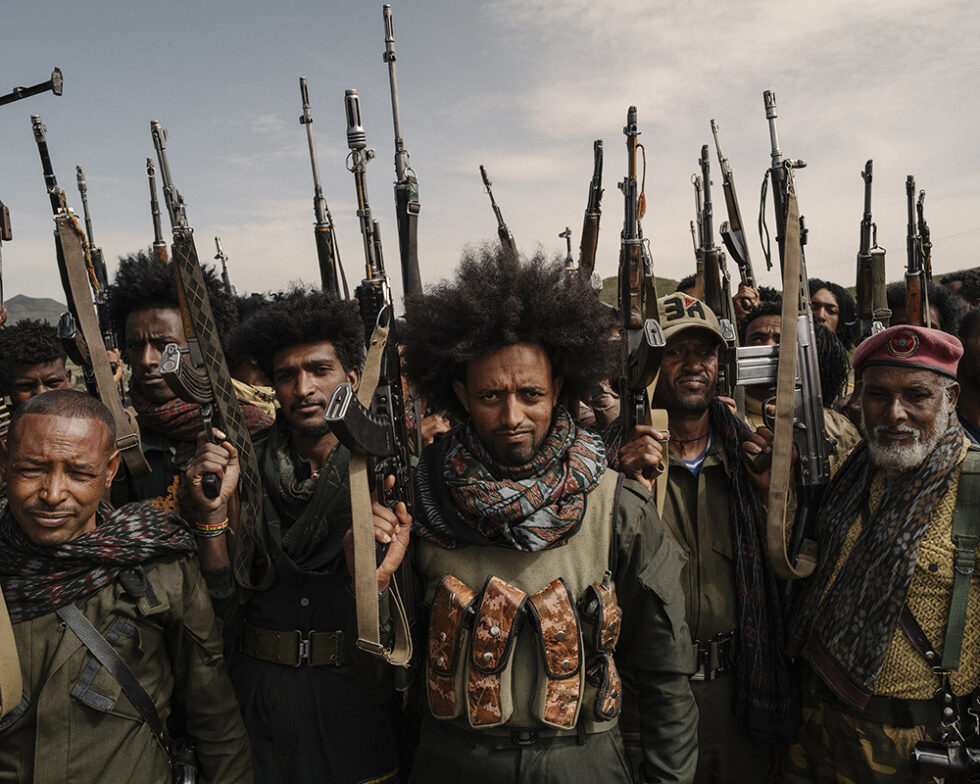 Guerriers Fano, massif du Lasta, l’un des foyers de l’insurrection qui secoue la région Amhara, en Éthiopie. <br>Photographie Robin Tutenges / Hors Format