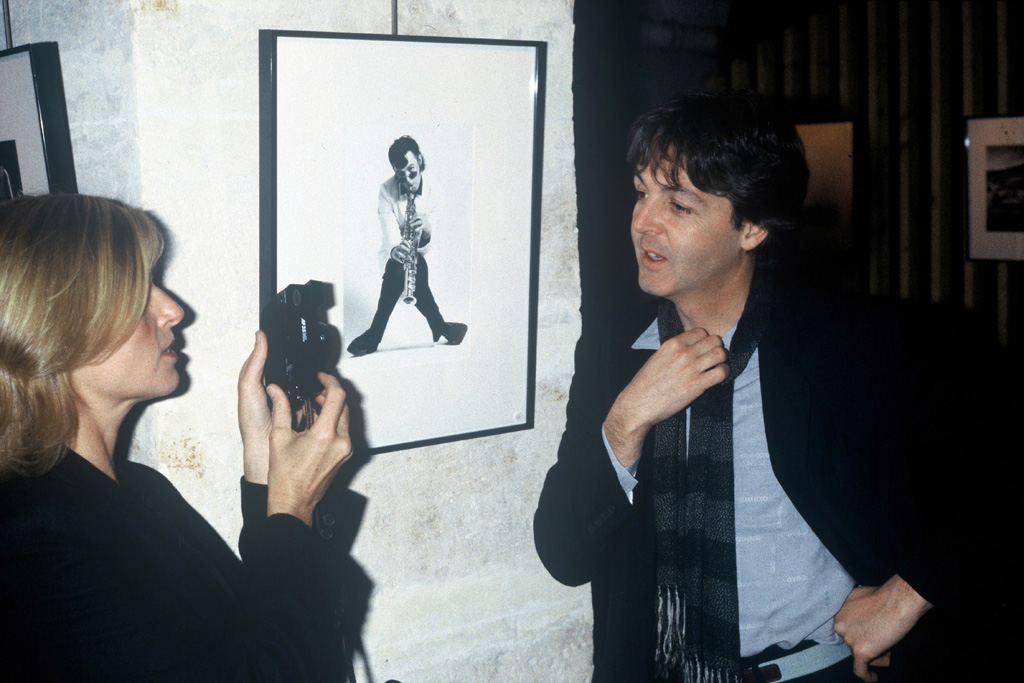 Linda Mac Cartney expose ses photos a l'espace Canon a Beaubourg ,en presence de son mari Paul Mac Cartney Paris, FRANCE - 11/1982.