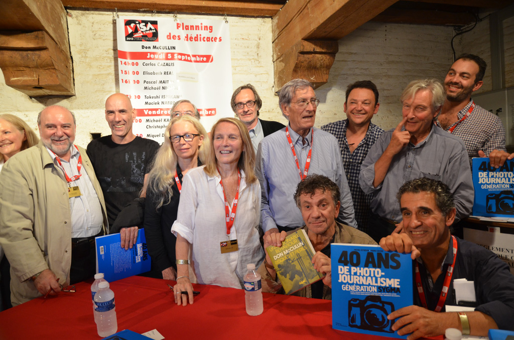 Jean-François Leroy en 2013 lors de la signature du livre 40 ans de photojournalisme Génération Sygma de Michel Setboun et de Marie Cousin
